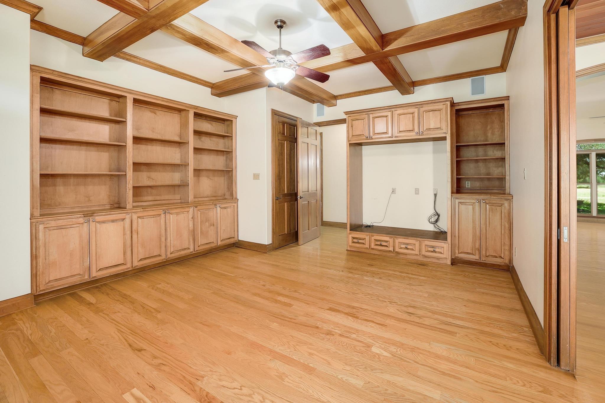 Image 15 of 40 For 3900 Shell Rd