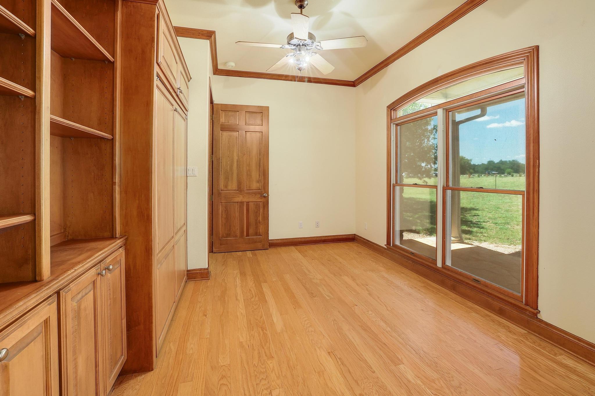 Image 16 of 40 For 3900 Shell Rd