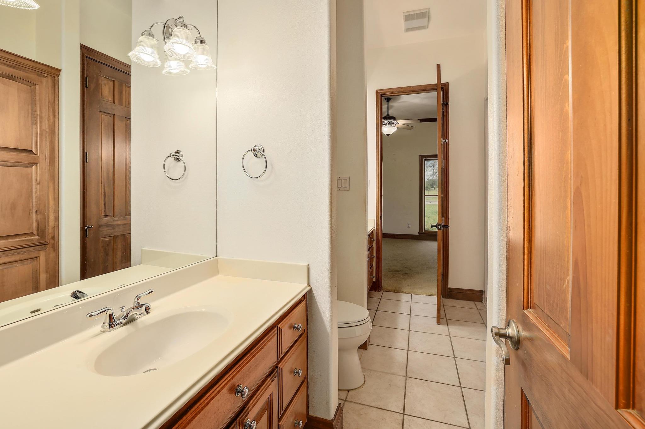 Image 24 of 40 For 3900 Shell Rd