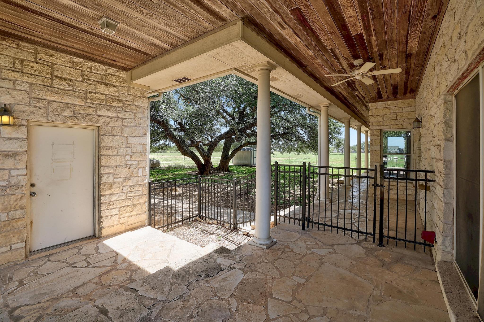 Image 28 of 40 For 3900 Shell Rd