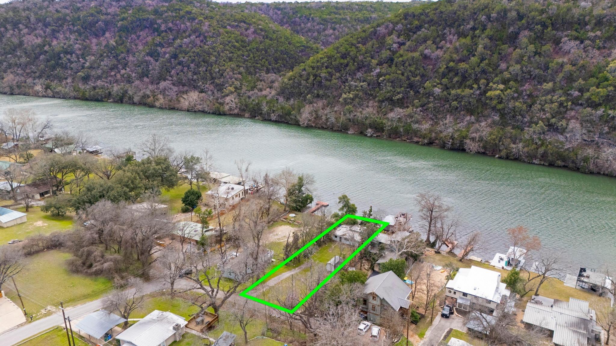 Image 13 of 26 For 13003 On The Lake Rd