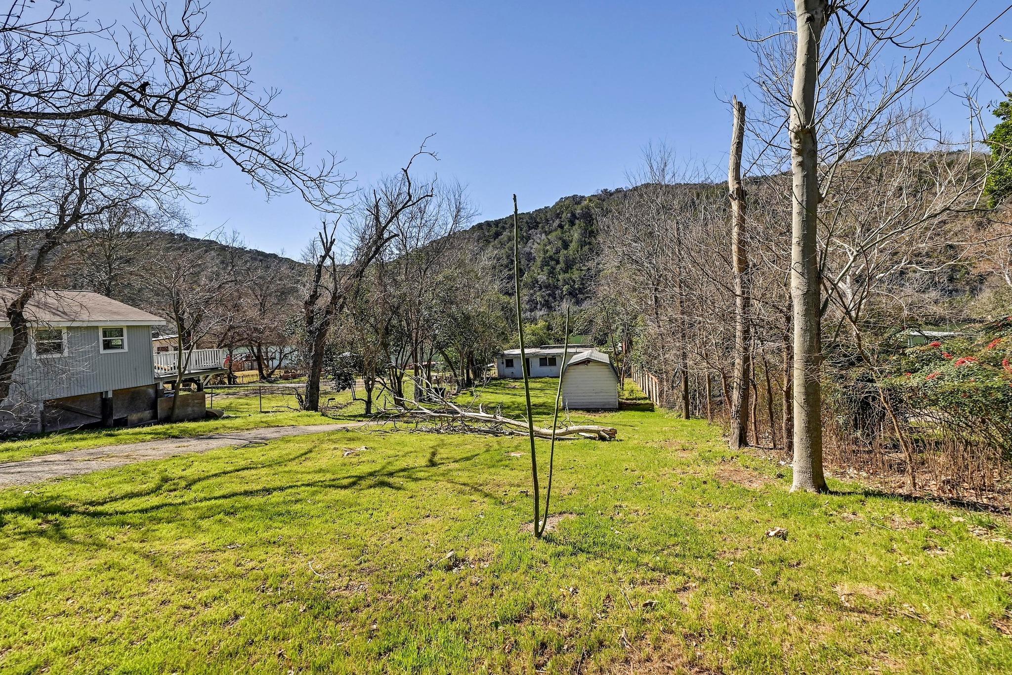 Image 17 of 26 For 13003 On The Lake Rd