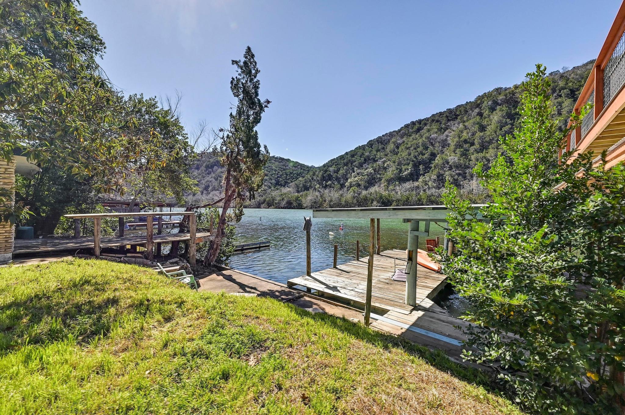 Image 21 of 26 For 13003 On The Lake Rd