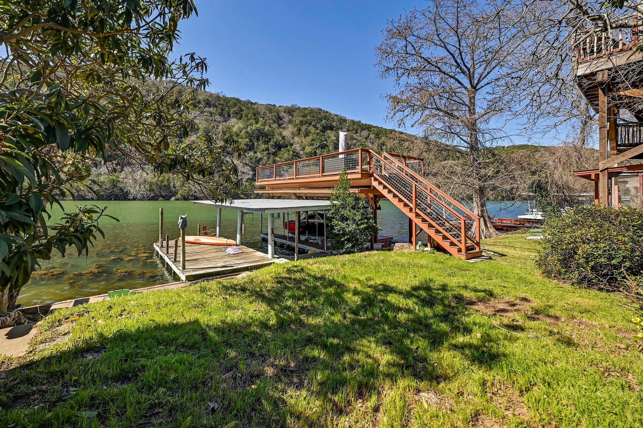 Image 22 of 26 For 13003 On The Lake Rd