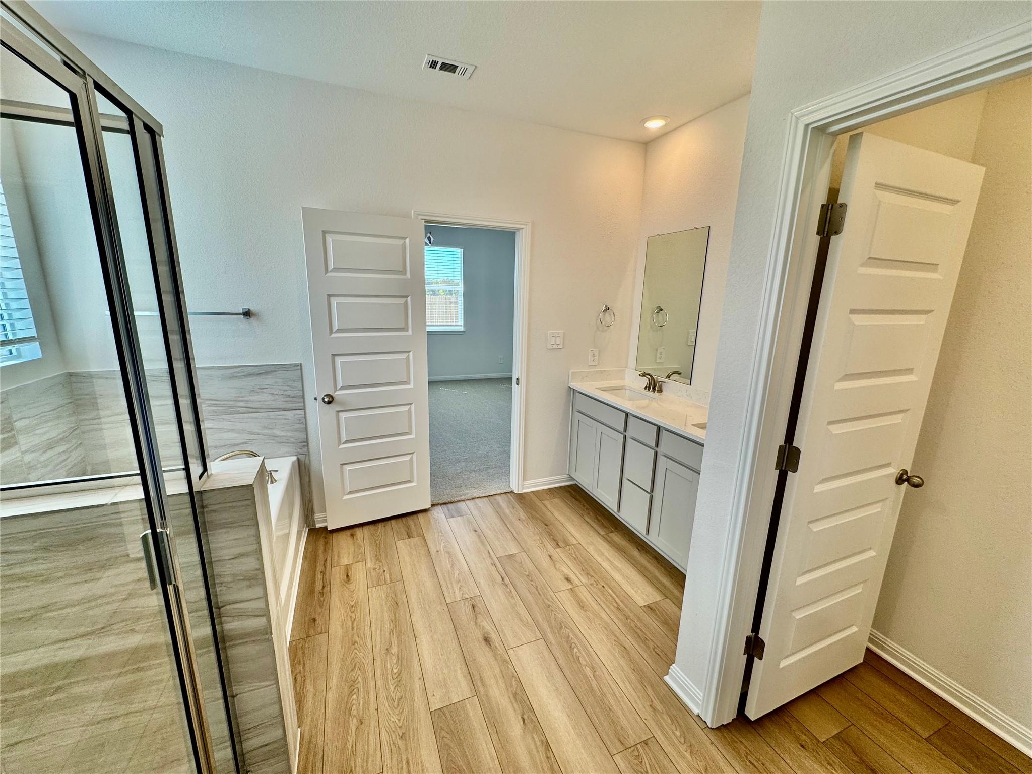 Image 4 of 7 For 541 Banff Dr