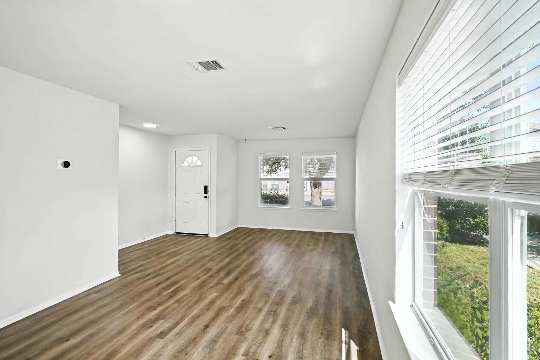 Image 12 of 40 For 9330 Hanover Cv