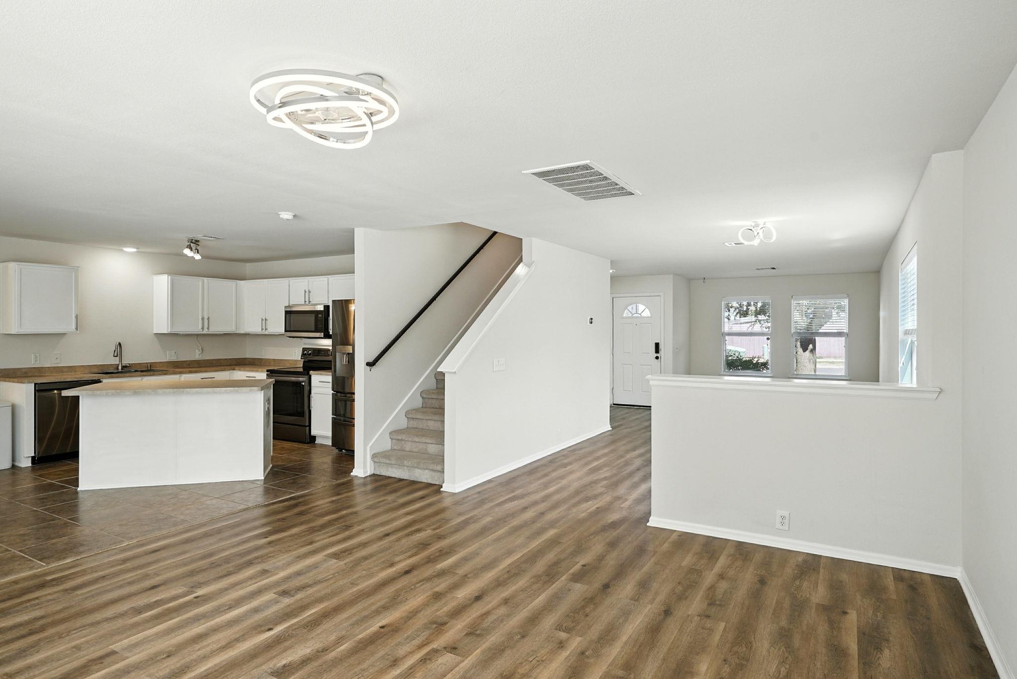 Image 17 of 40 For 9330 Hanover Cv