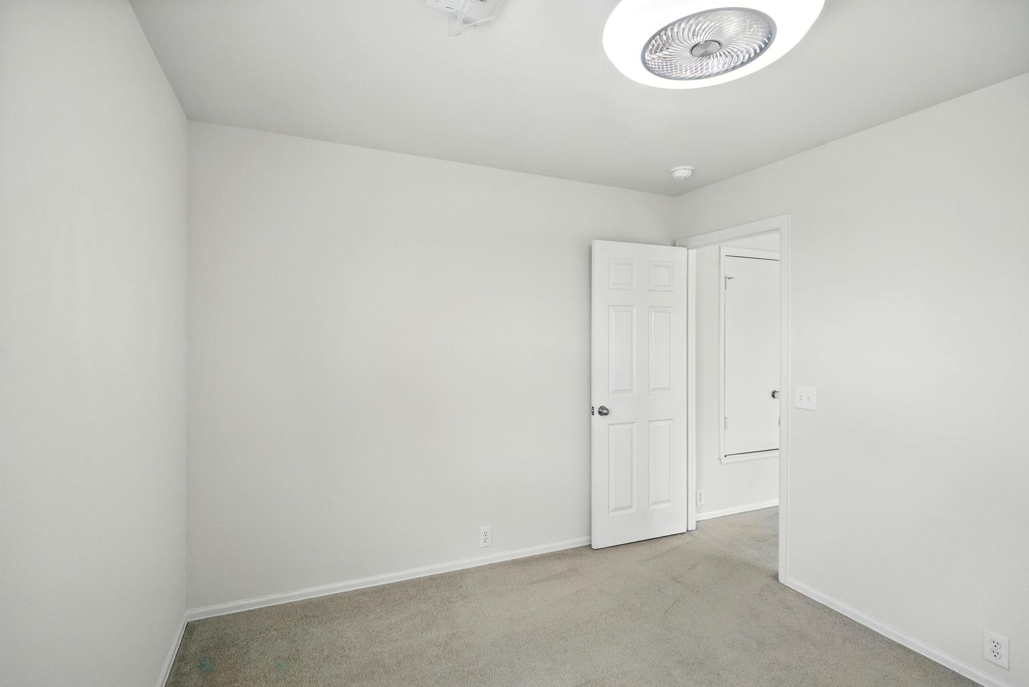 Image 28 of 40 For 9330 Hanover Cv