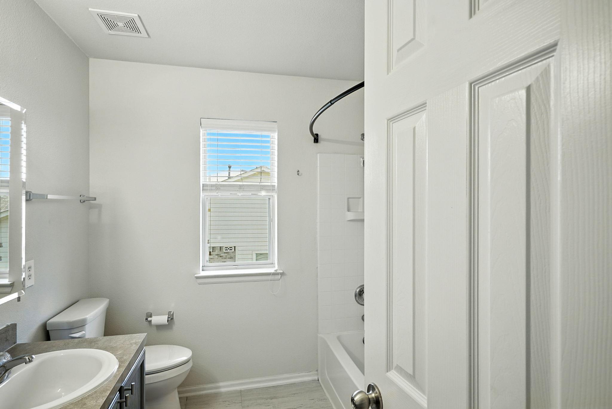 Image 35 of 40 For 9330 Hanover Cv