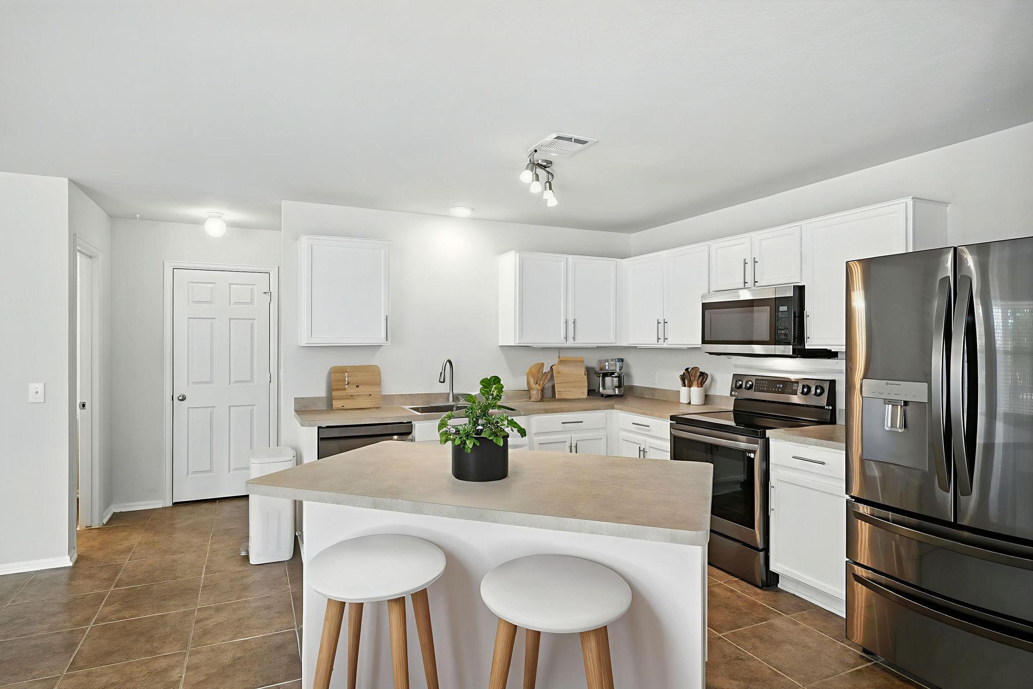 Image 4 of 40 For 9330 Hanover Cv