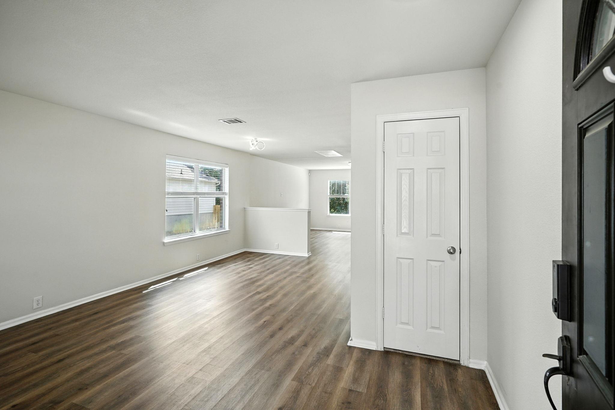 Image 9 of 40 For 9330 Hanover Cv