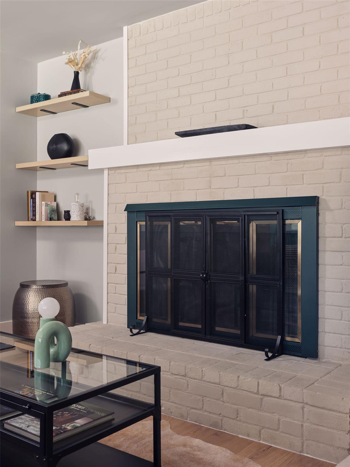 Image 17 of 36 For 8704 Balcones Club Dr