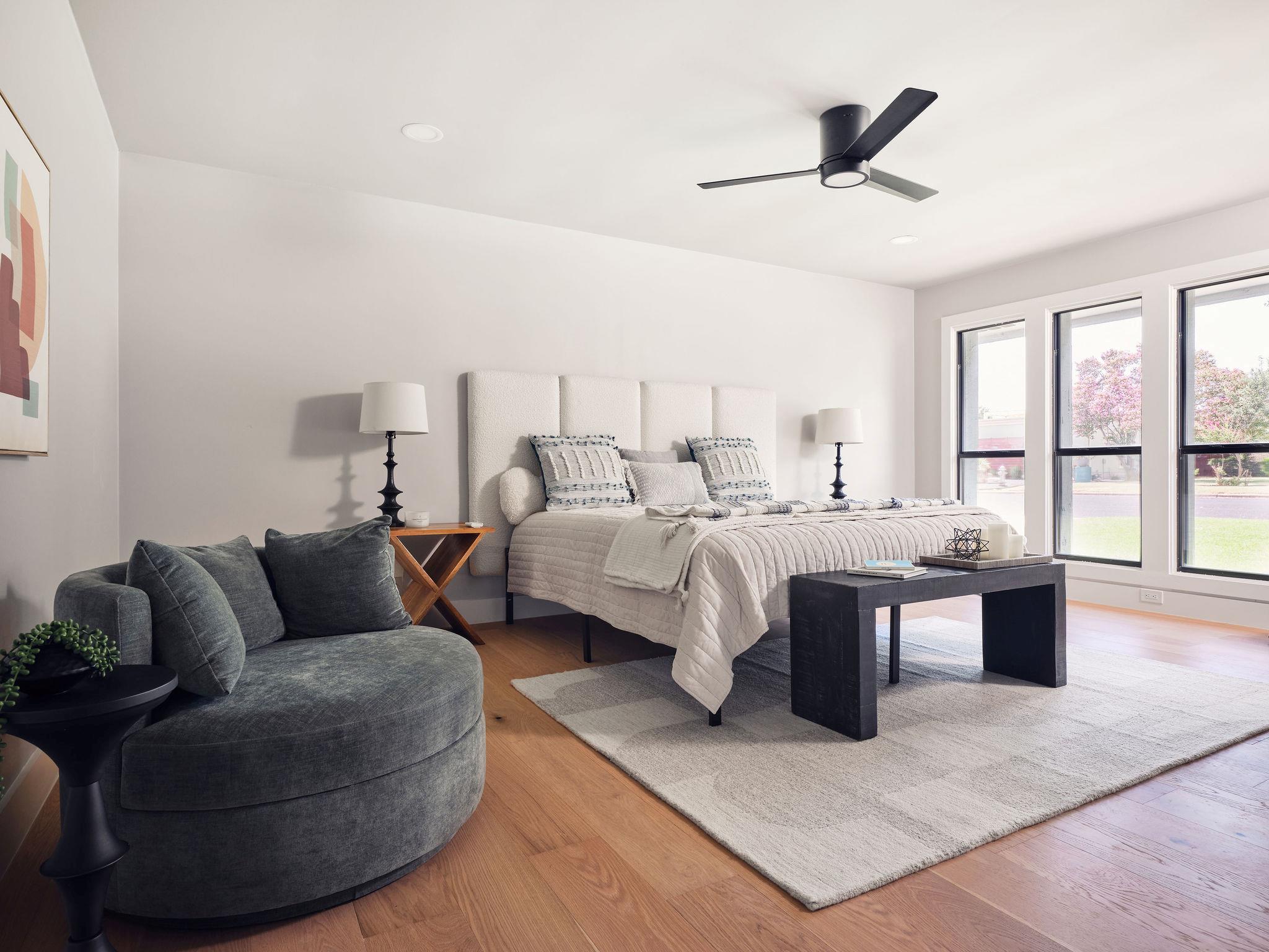 Image 18 of 36 For 8704 Balcones Club Dr