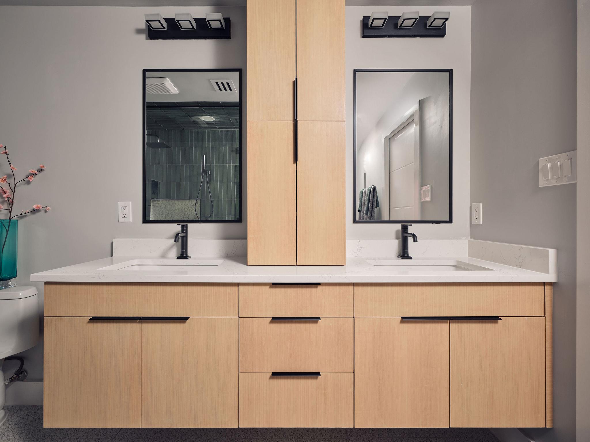 Image 23 of 36 For 8704 Balcones Club Dr