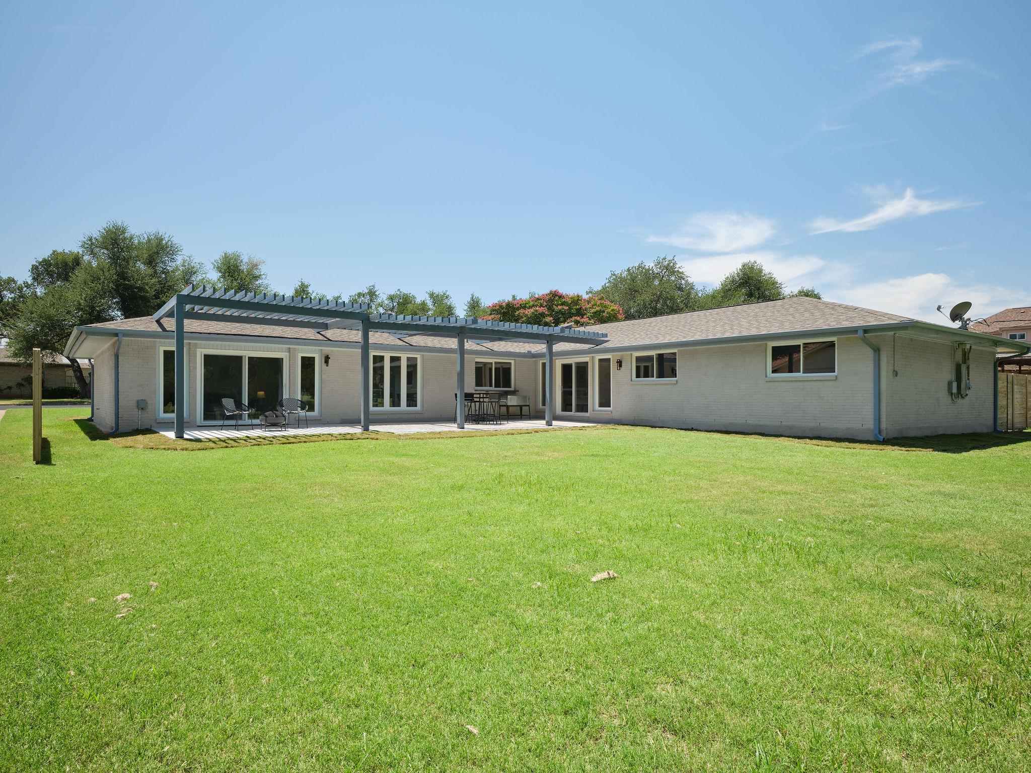 Image 31 of 36 For 8704 Balcones Club Dr