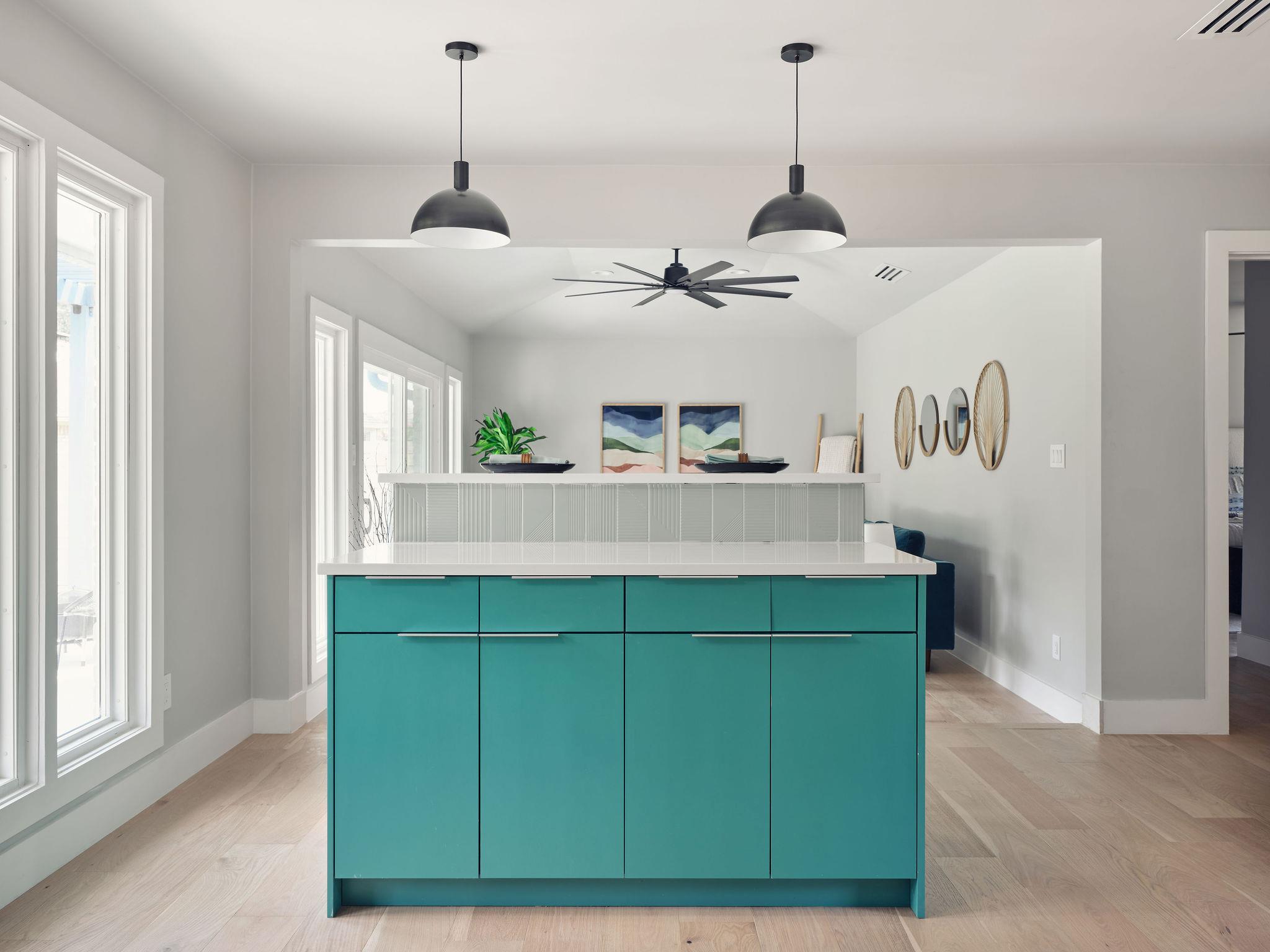 Image 7 of 36 For 8704 Balcones Club Dr