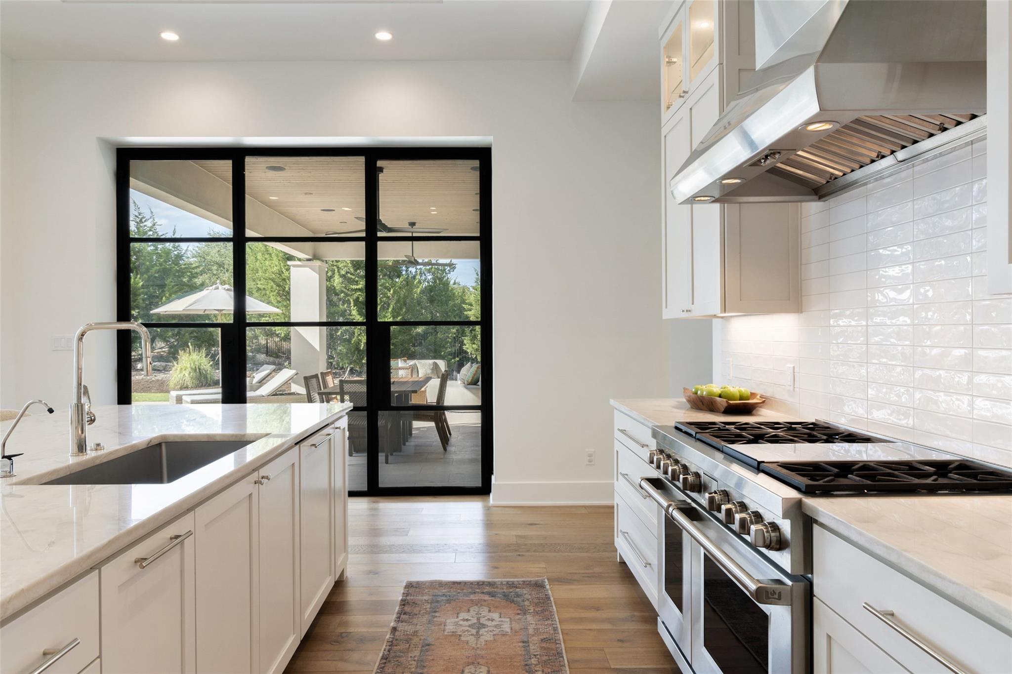 Image 14 of 40 For 567 Delayne Dr