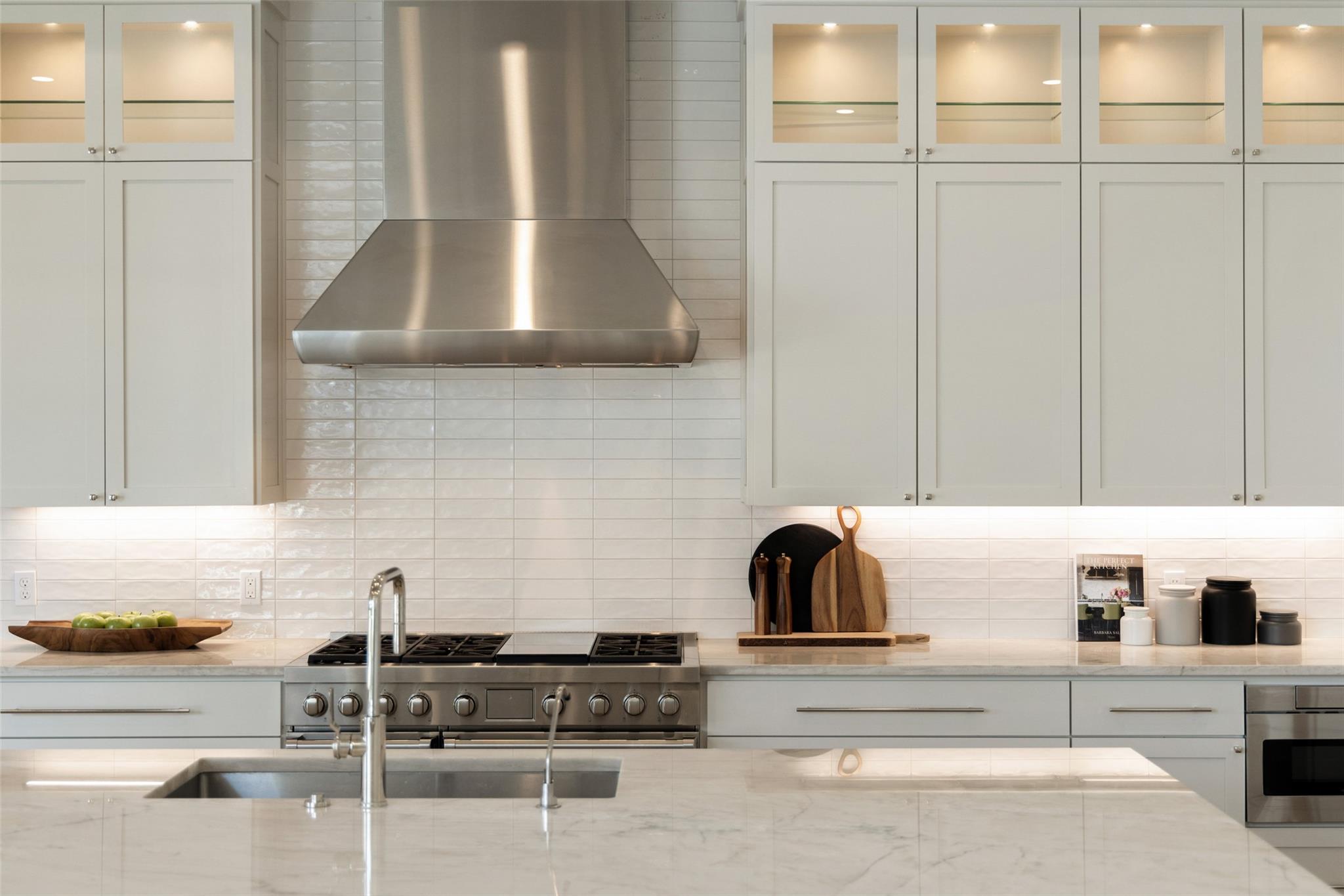 Image 17 of 40 For 567 Delayne Dr