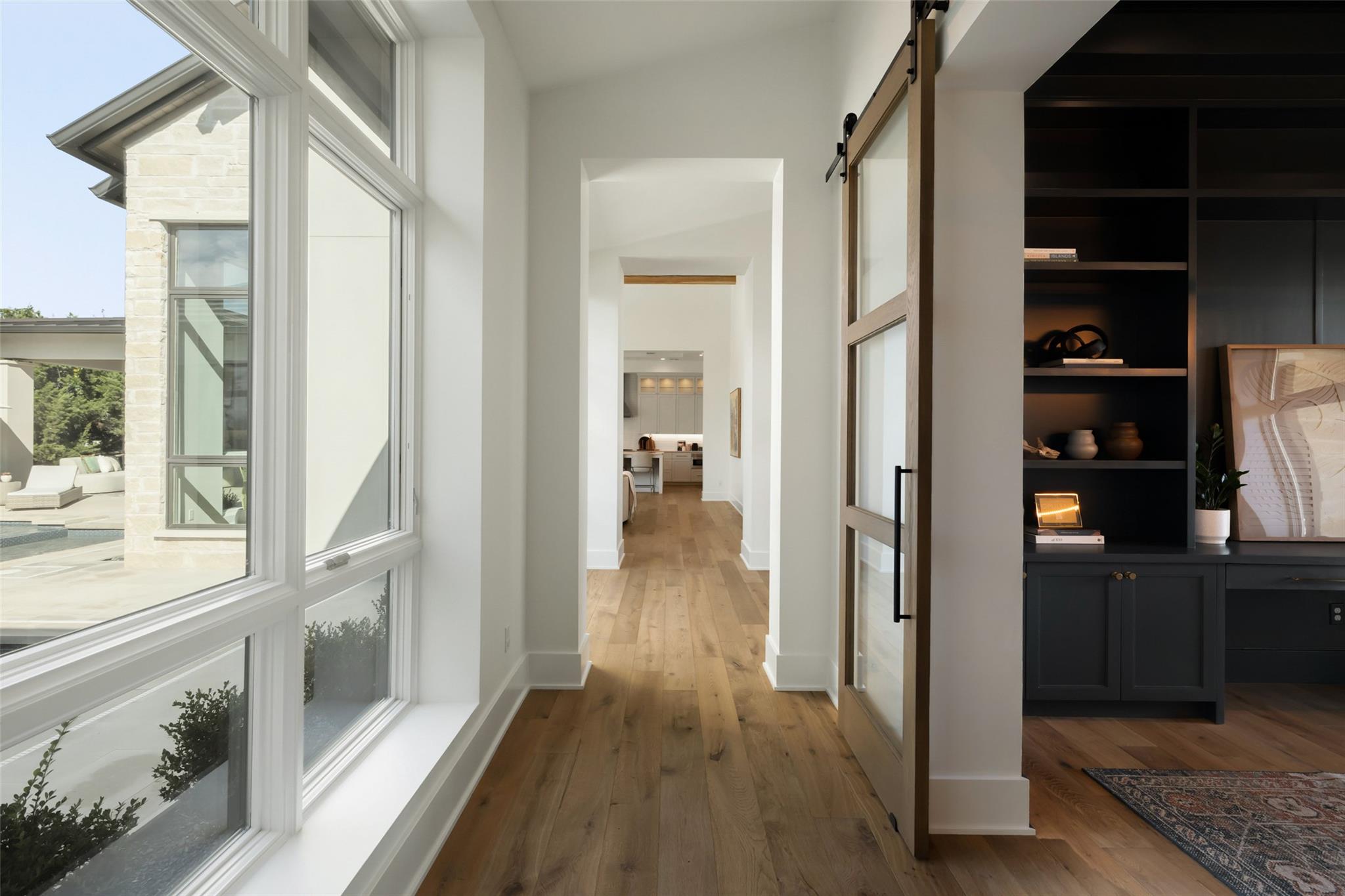 Image 20 of 40 For 567 Delayne Dr