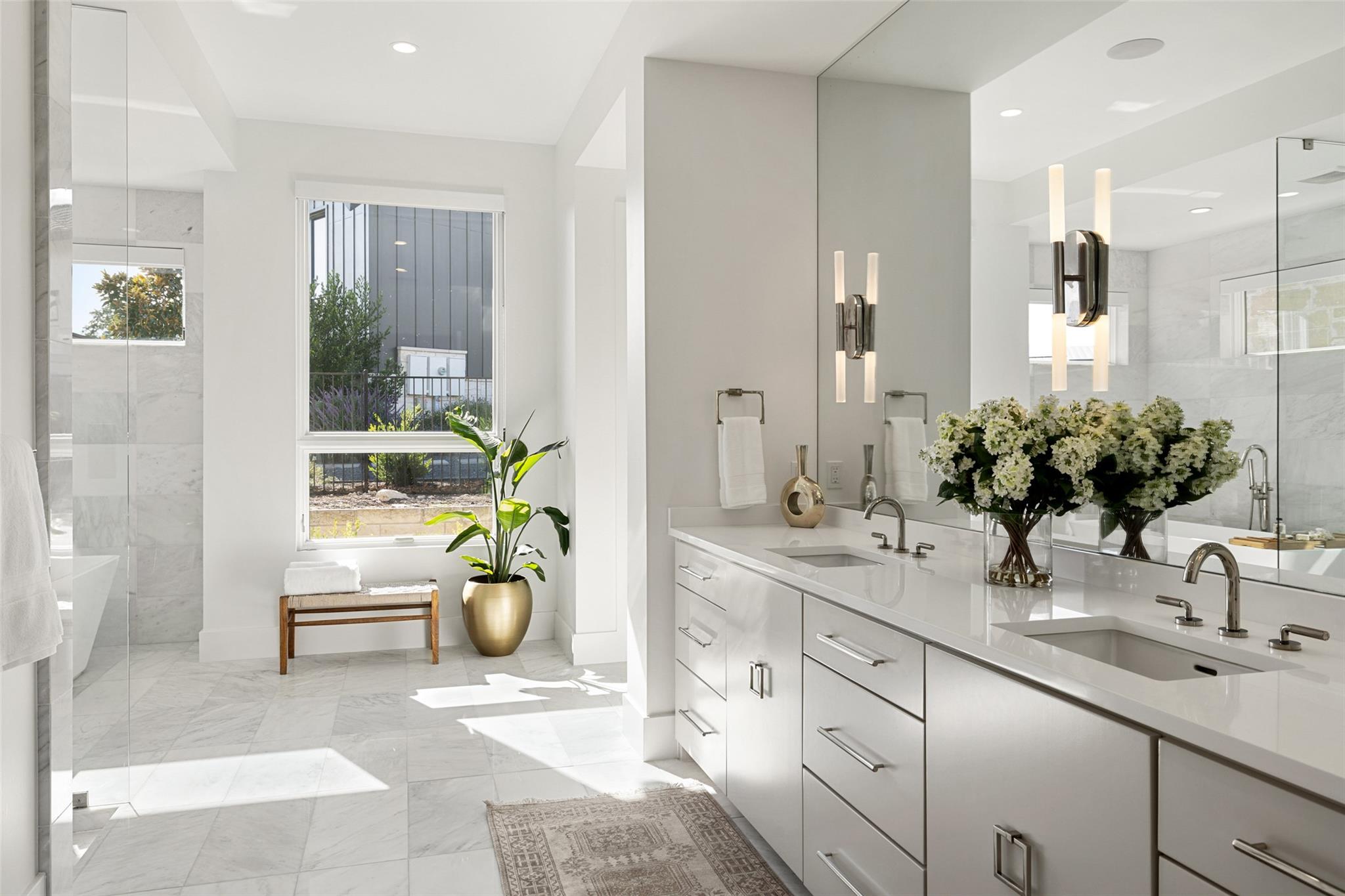 Image 23 of 40 For 567 Delayne Dr