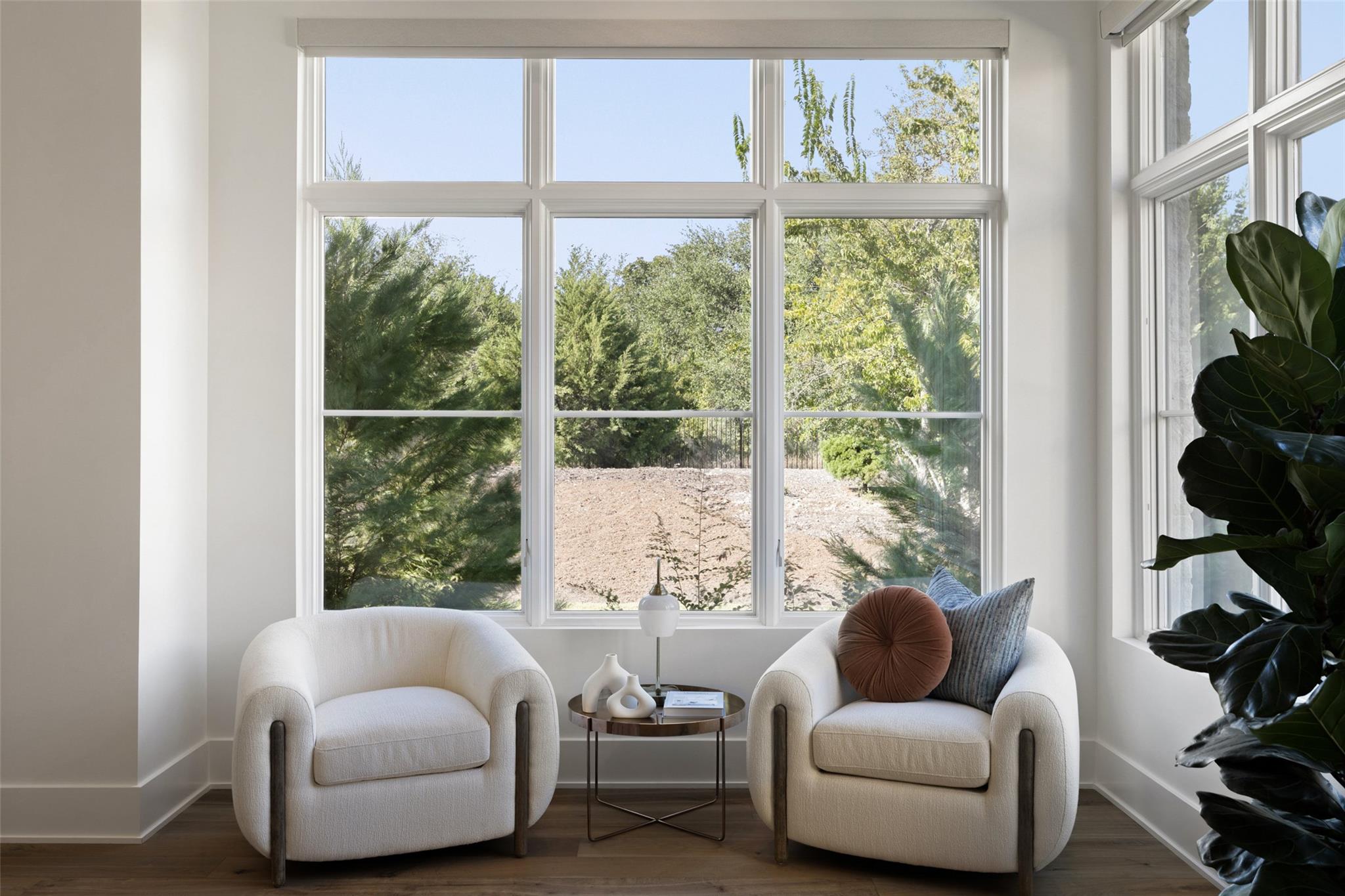 Image 28 of 40 For 567 Delayne Dr