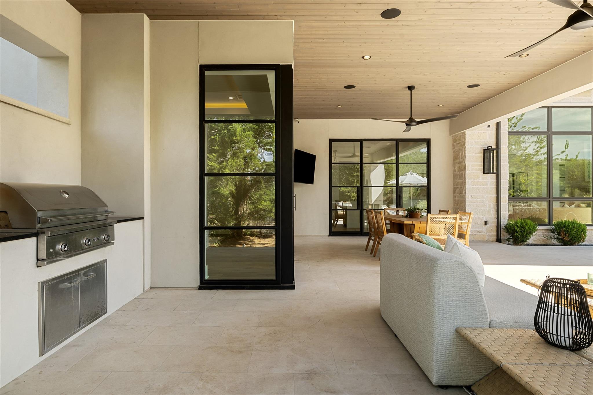 Image 35 of 40 For 567 Delayne Dr