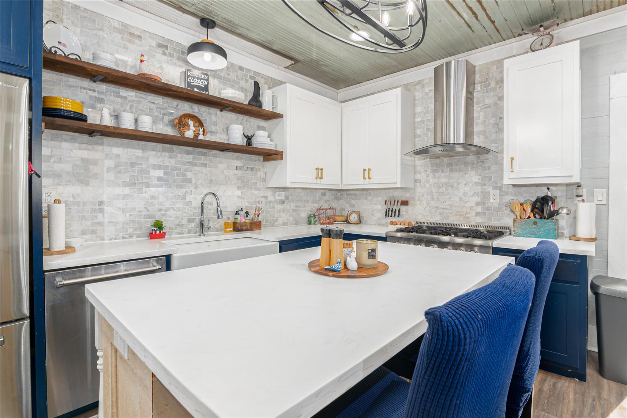 Image 16 of 38 For 7150 Linne Rd