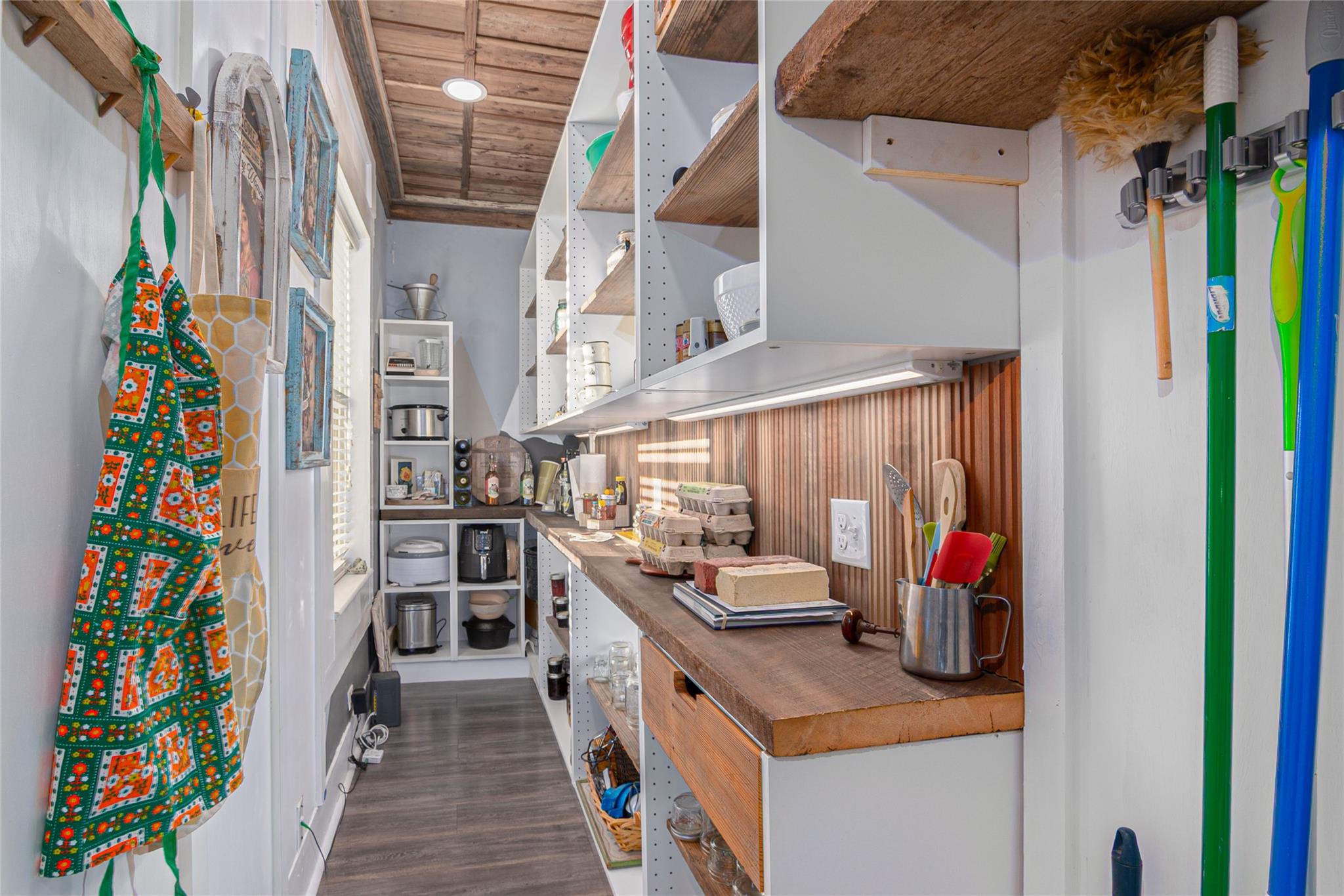 Image 19 of 38 For 7150 Linne Rd