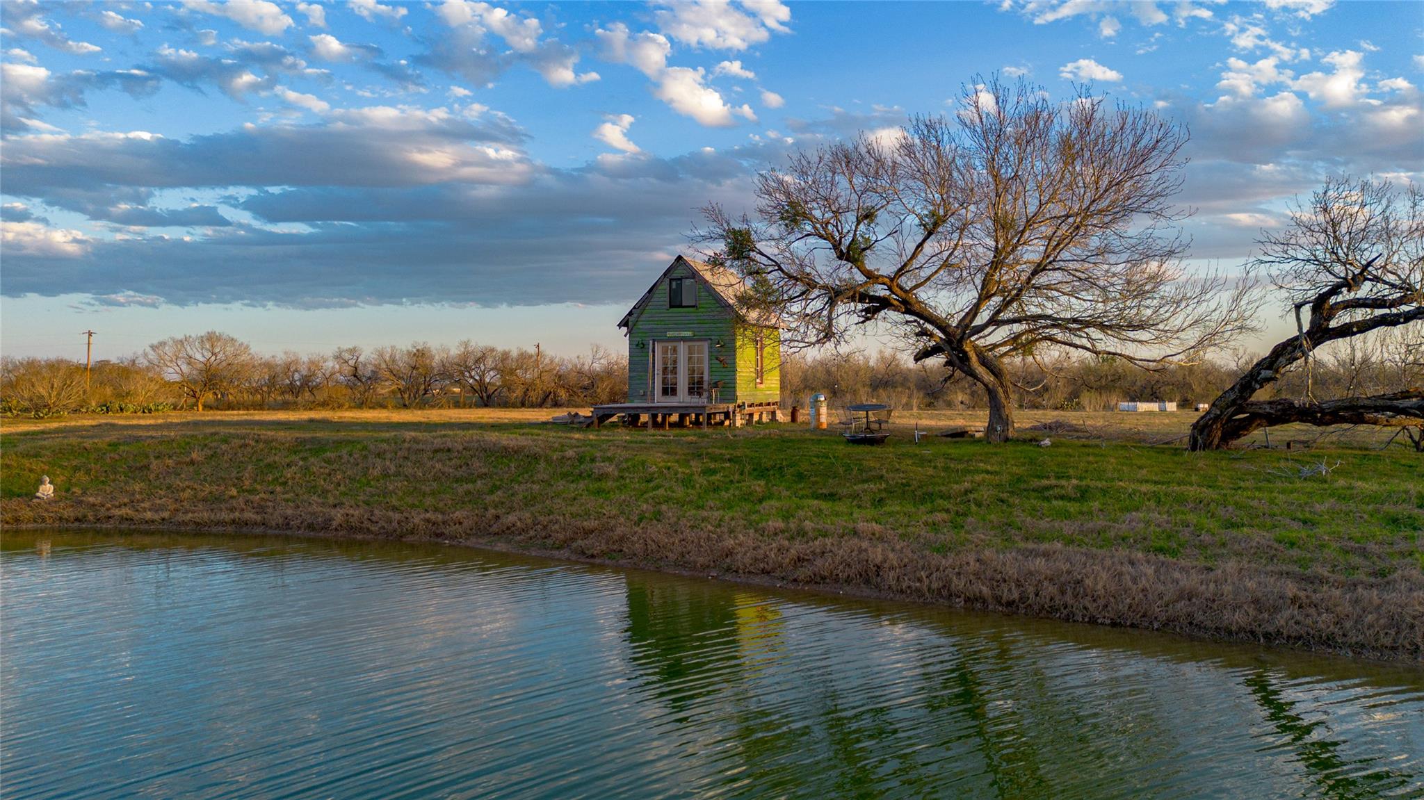 Image 27 of 38 For 7150 Linne Rd