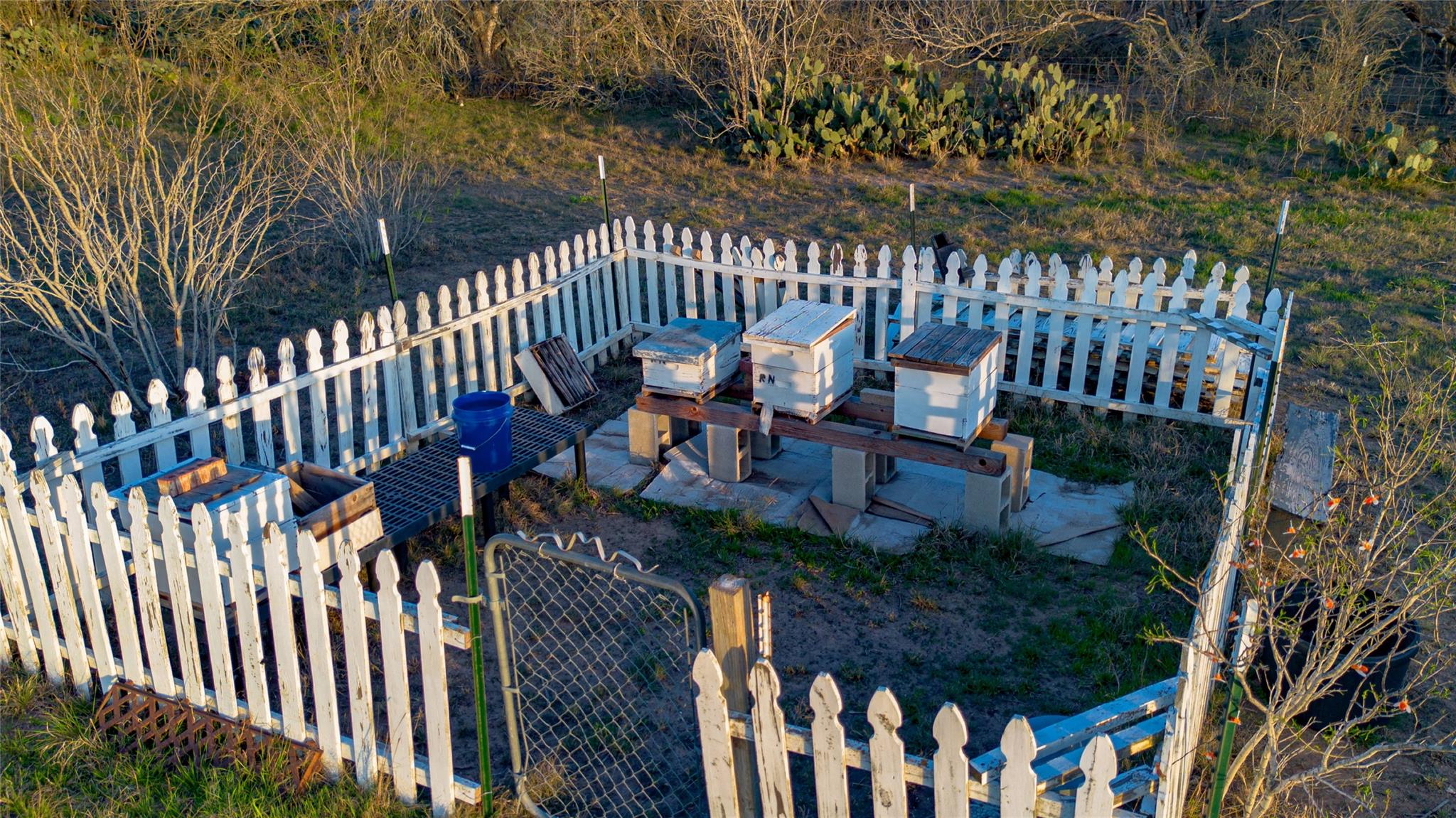 Image 33 of 38 For 7150 Linne Rd