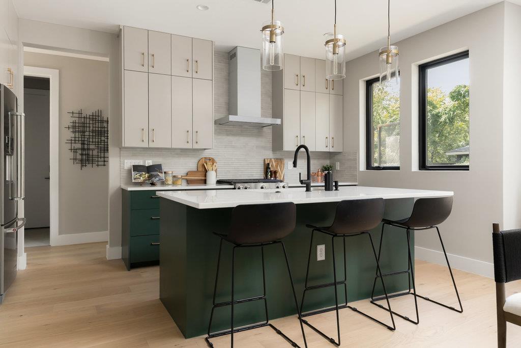 Image 11 of 40 For 1401 3rd St 1