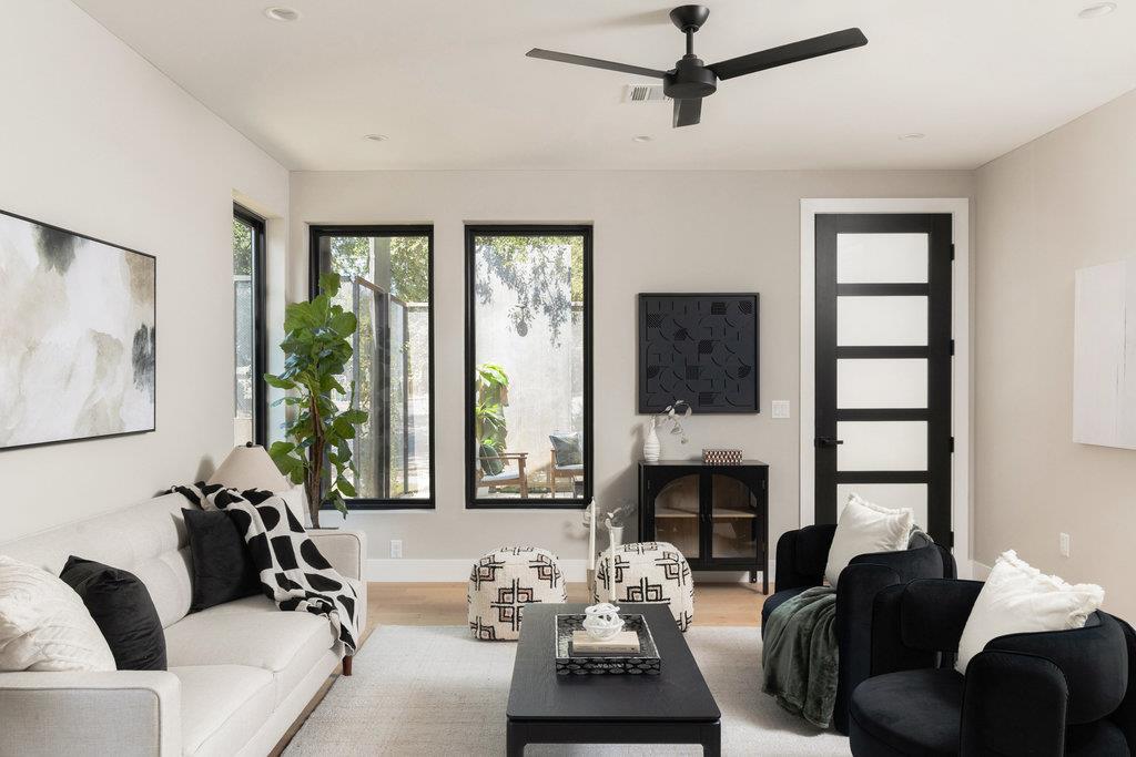 Image 17 of 40 For 1401 3rd St 1