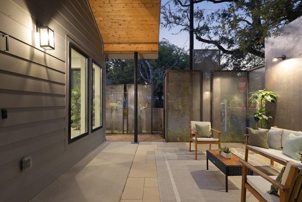 Image 34 of 40 For 1401 3rd St 1