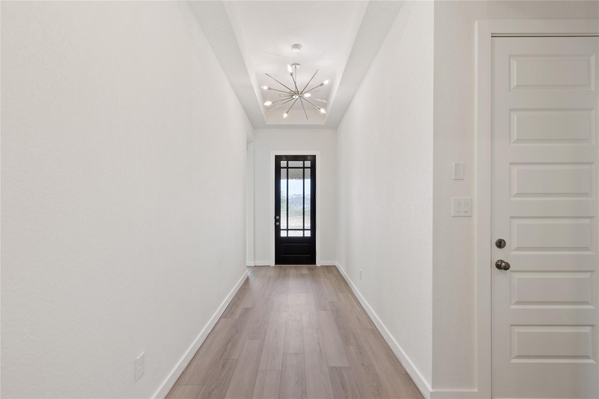 Image 4 of 27 For 609 Borchers Ave