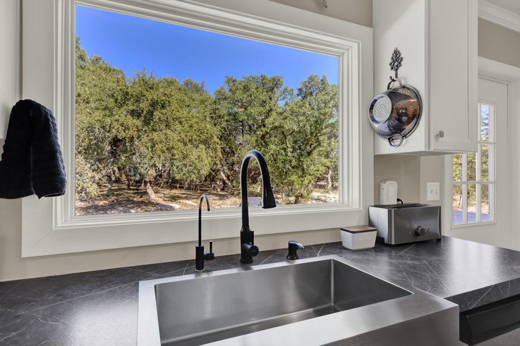 Image 12 of 40 For 270 Lakewood Ct