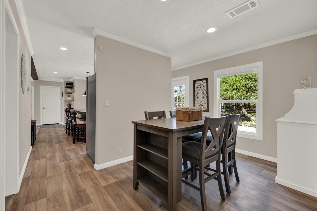 Image 15 of 40 For 270 Lakewood Ct