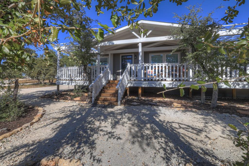 Image 3 of 40 For 270 Lakewood Ct