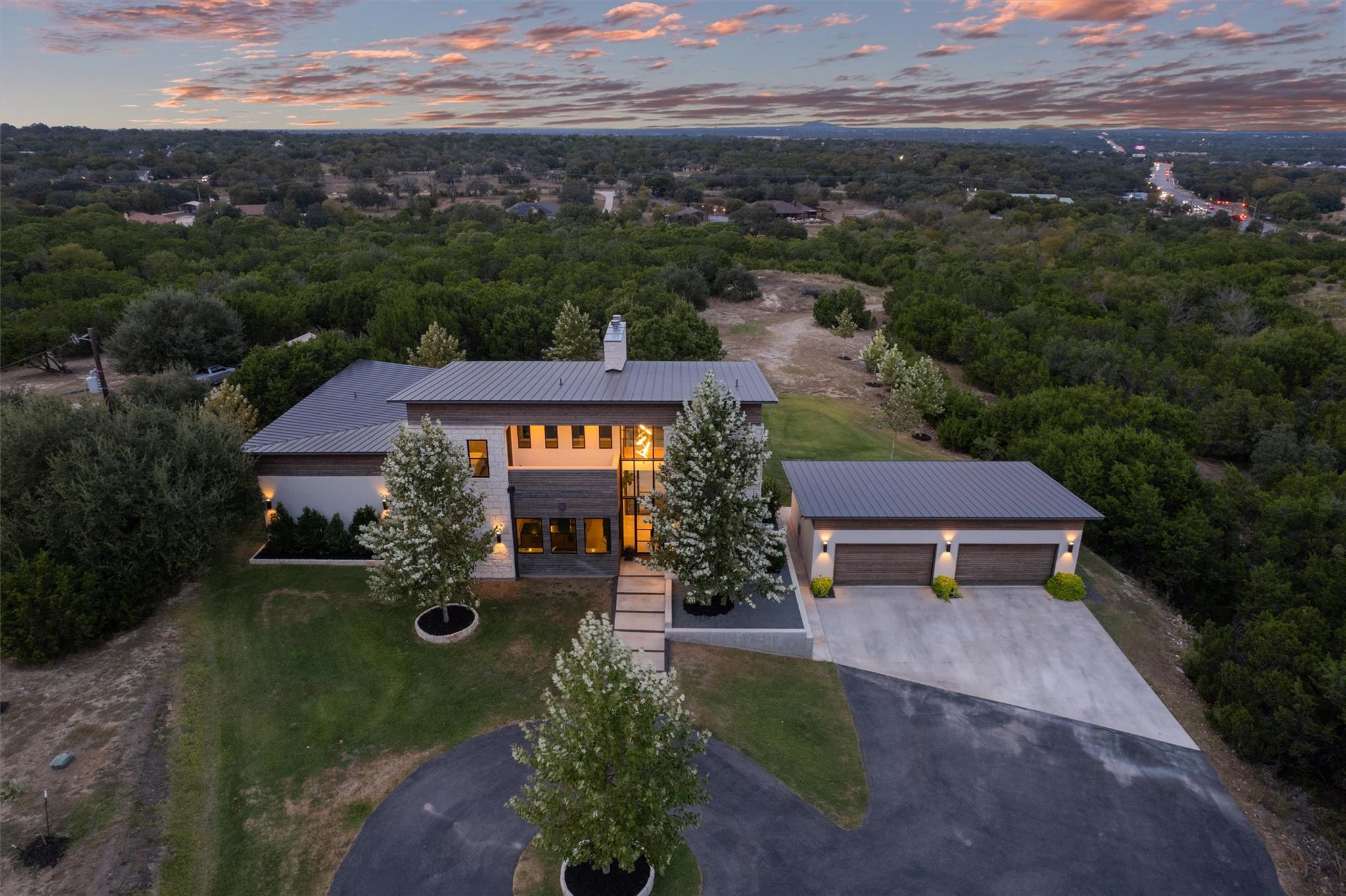 Details for 100 Overlook Dr, Liberty Hill, TX 78642