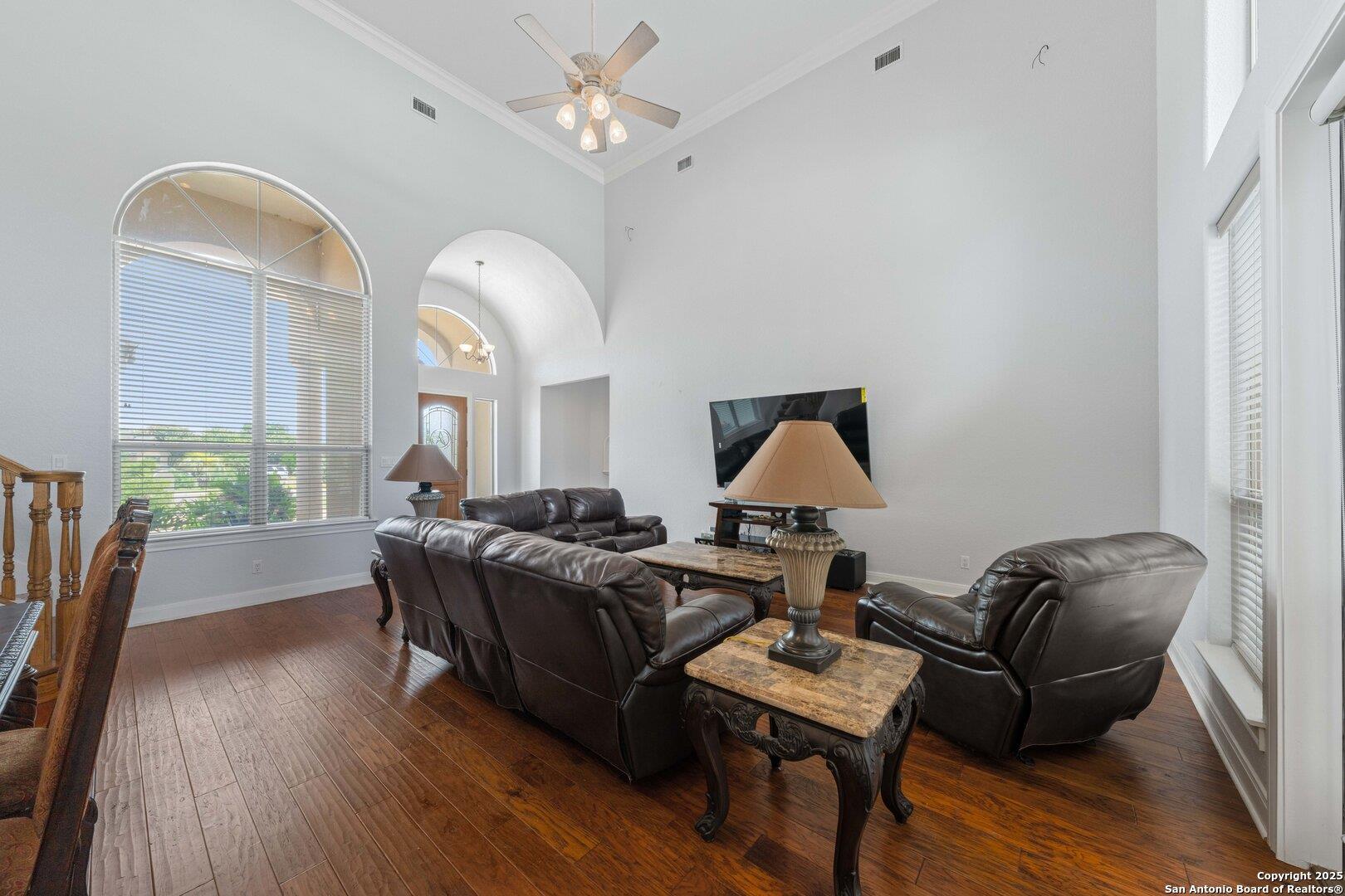 Image 11 of 34 For 30900 Woodbine Way Way