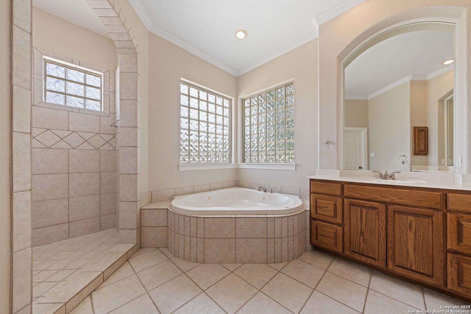 Image 24 of 34 For 30900 Woodbine Way Way