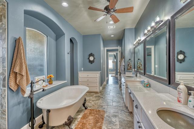 Image 24 of 28 For 125 Primera Ct