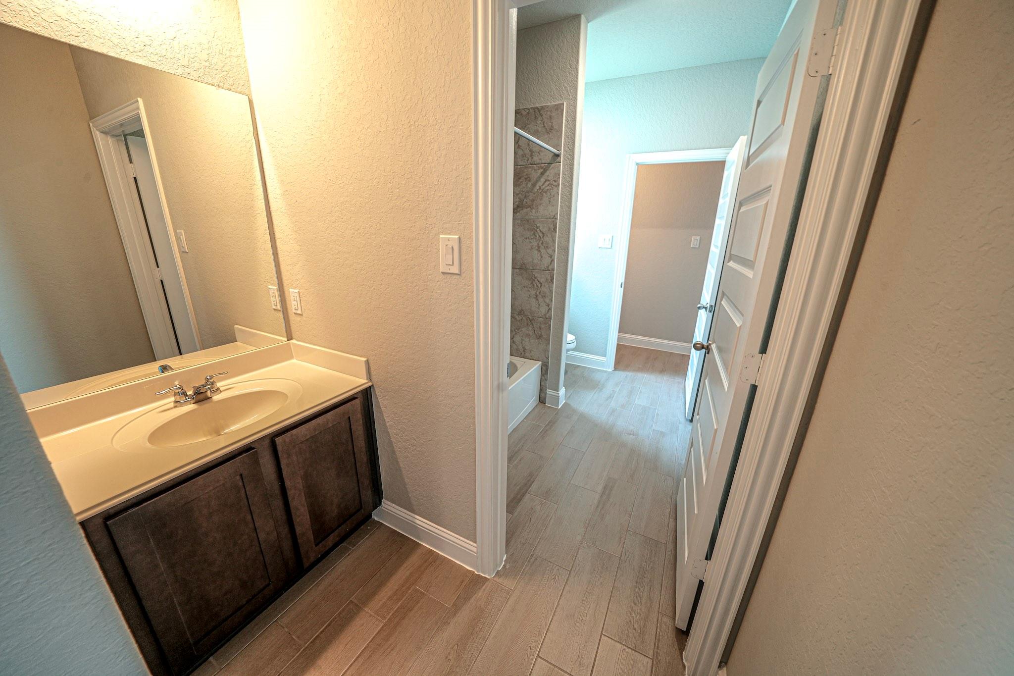 Image 14 of 22 For 413 Canton Chase