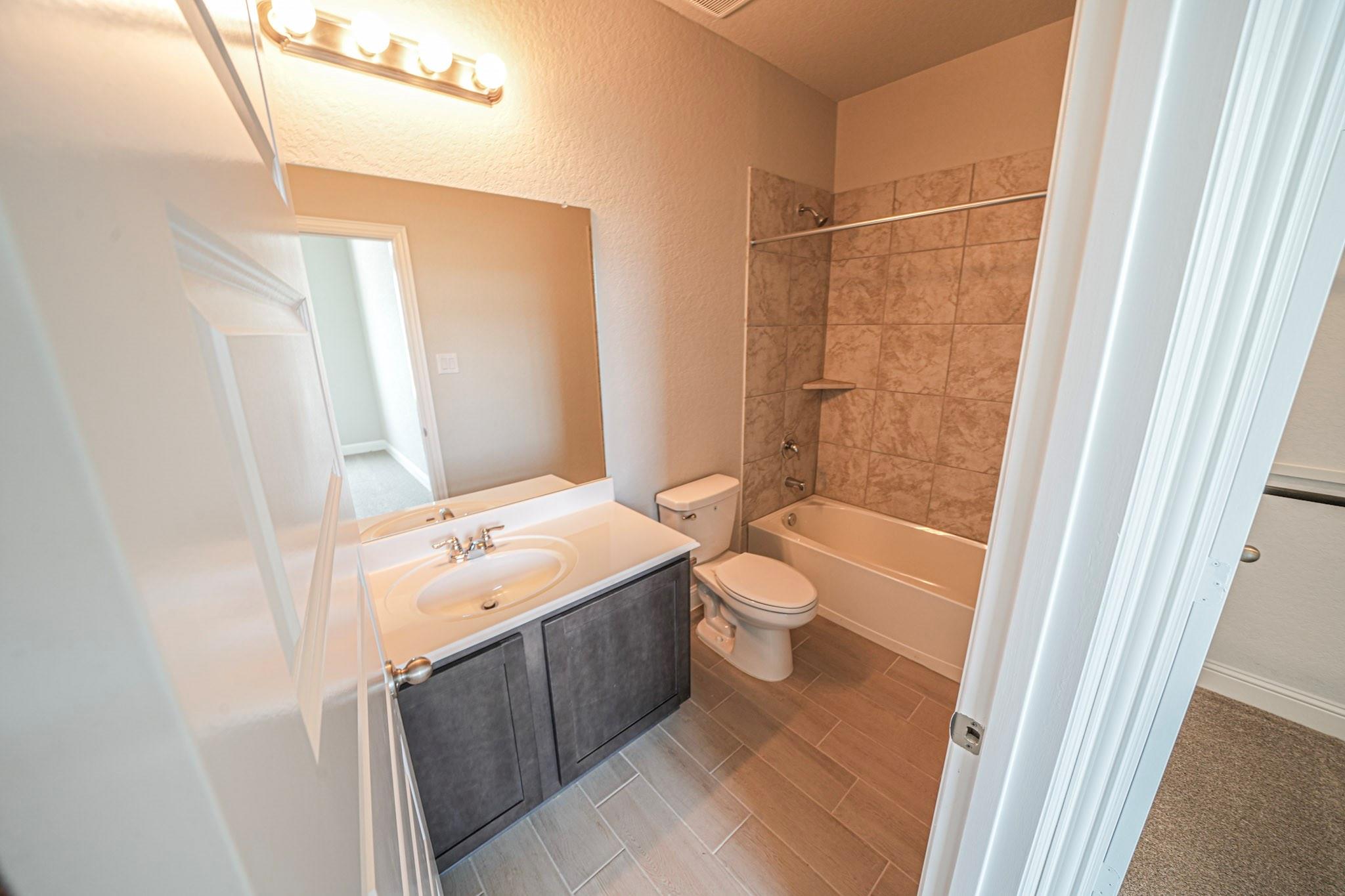 Image 4 of 22 For 413 Canton Chase