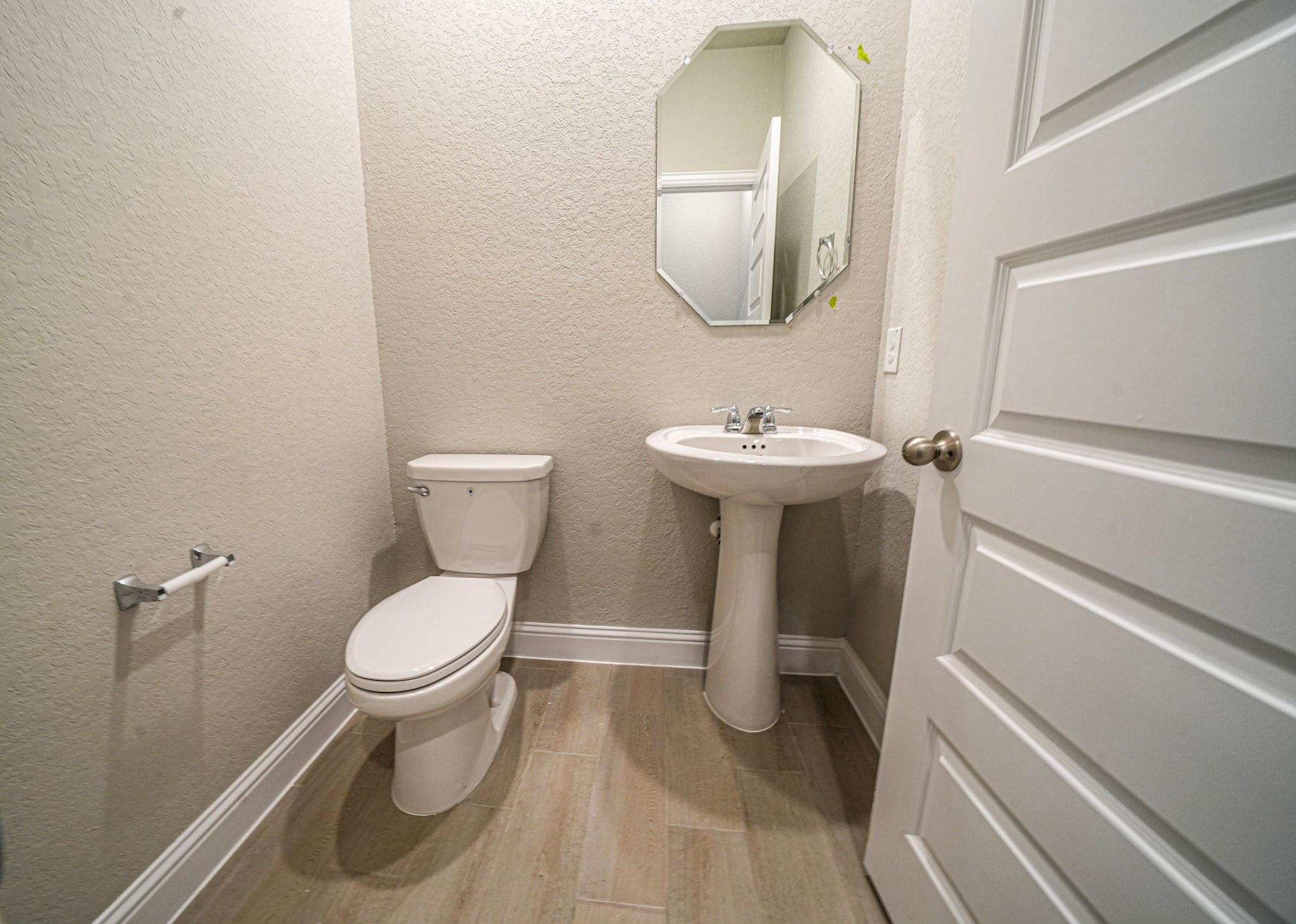 Image 7 of 22 For 413 Canton Chase