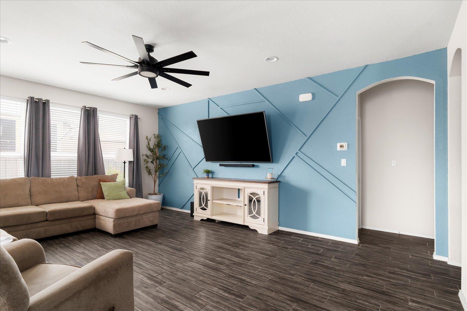 Image 11 of 40 For 3262 Wild Iris