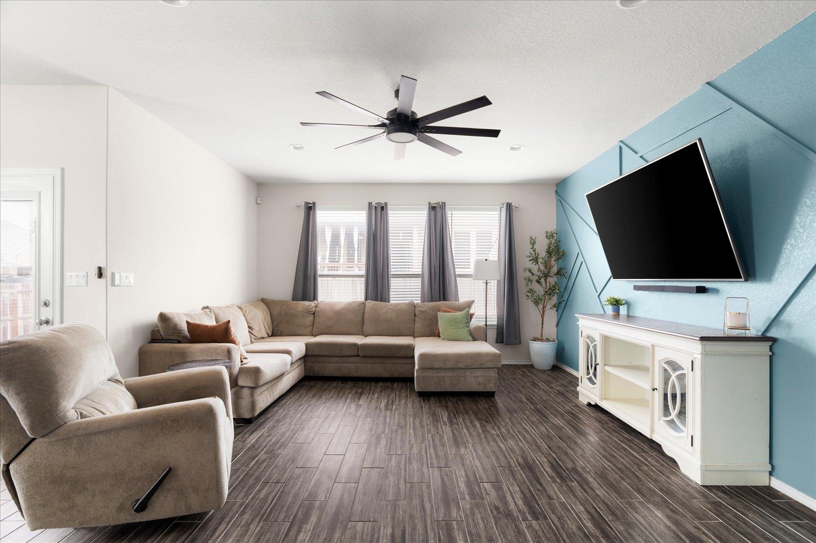 Image 12 of 40 For 3262 Wild Iris