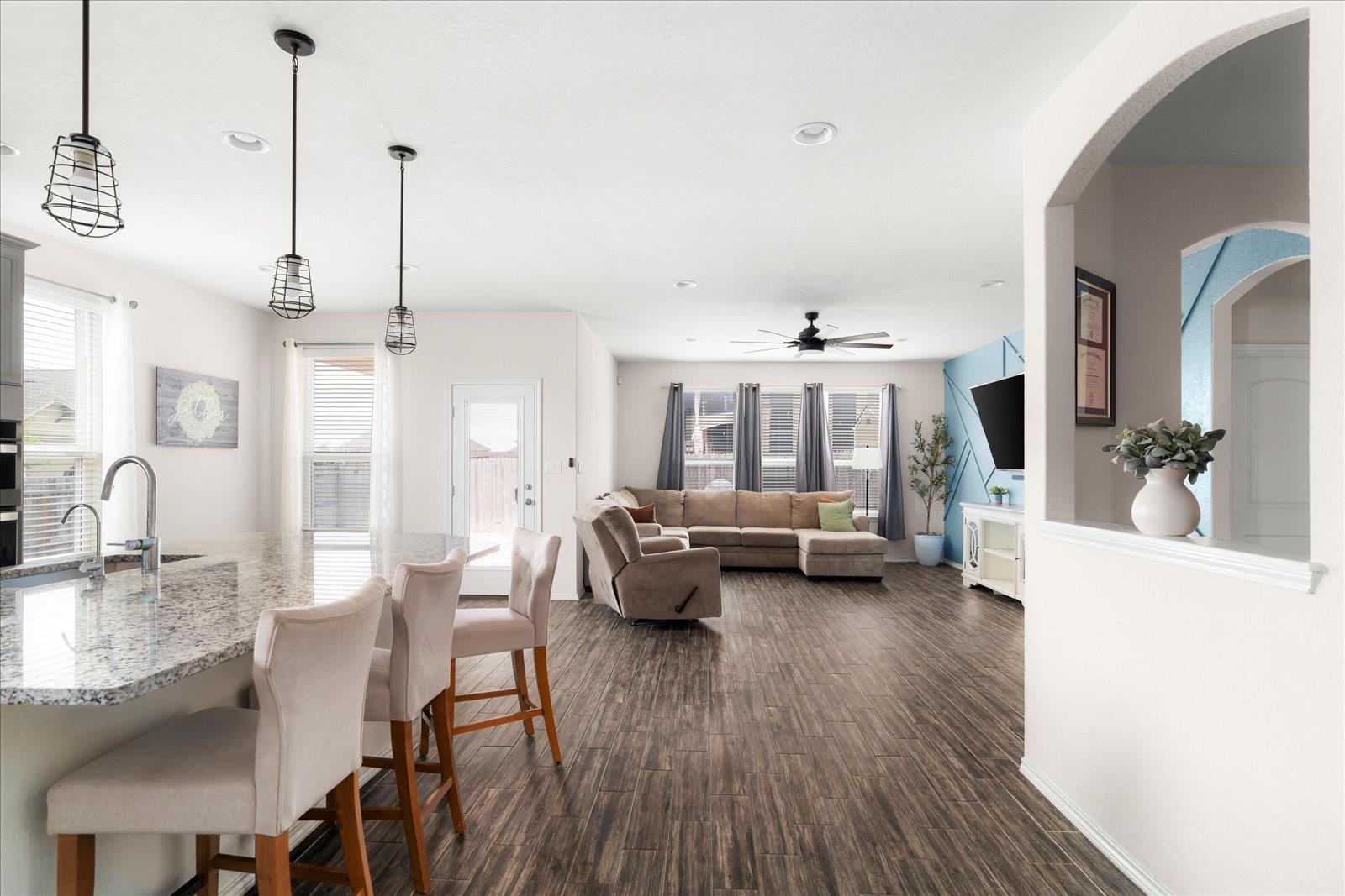 Image 6 of 40 For 3262 Wild Iris