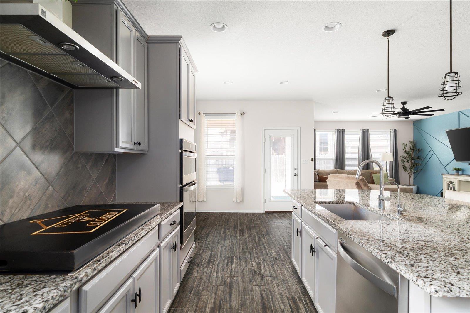 Image 9 of 40 For 3262 Wild Iris