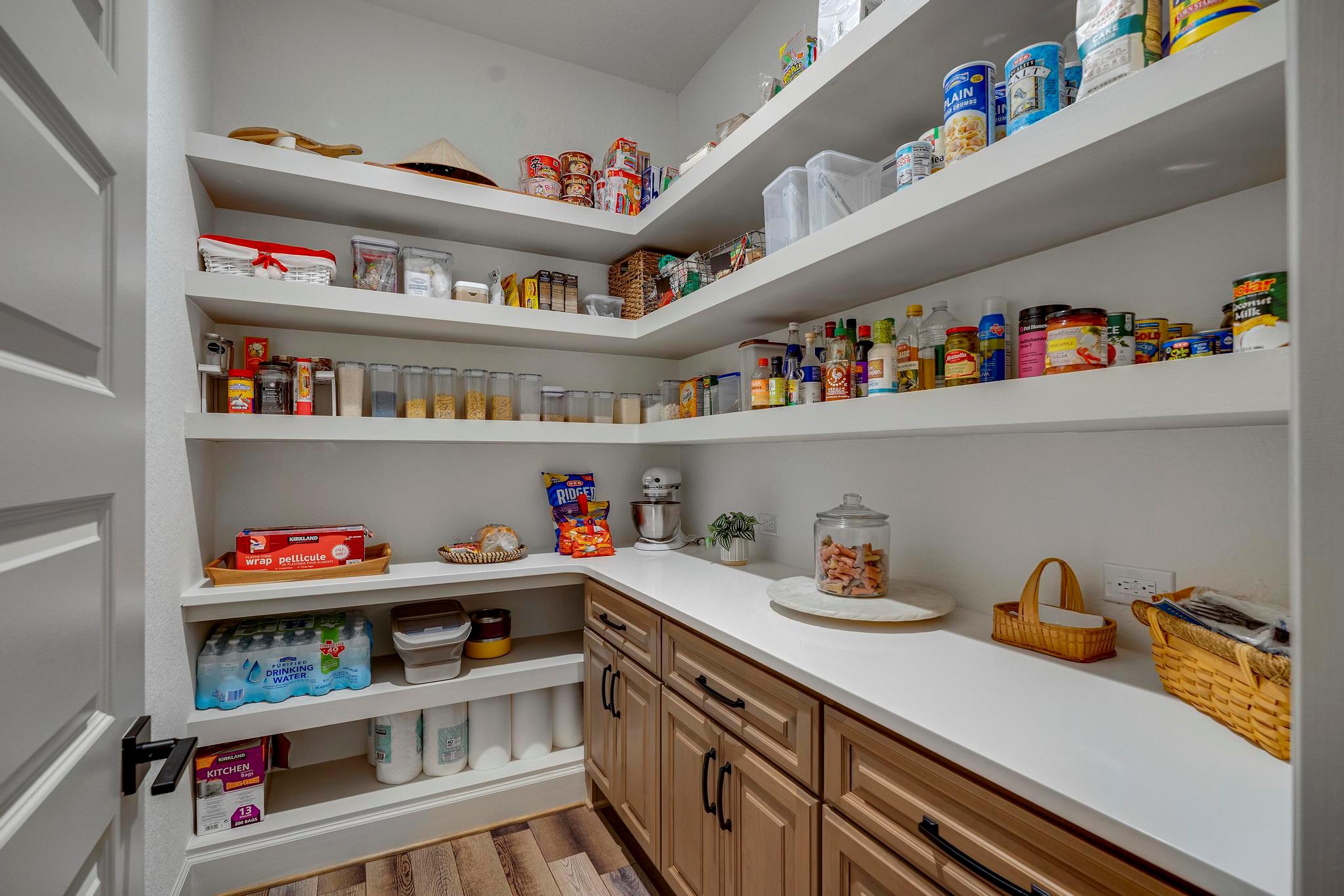 Image 17 of 39 For 321 Vista View Place Pl