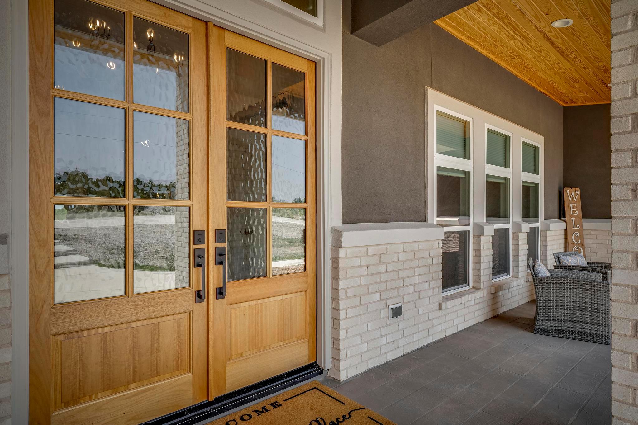 Image 4 of 39 For 321 Vista View Place Pl